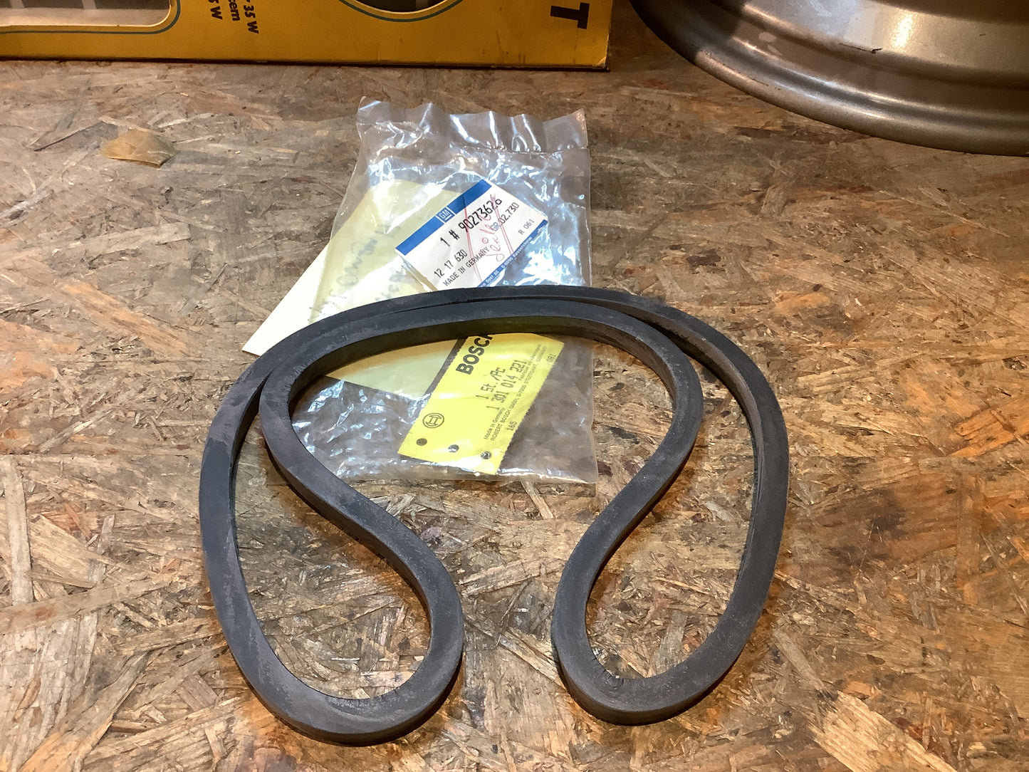 Opel Omega A Dichtung Lichtscheibe Original GM Bosch NEU