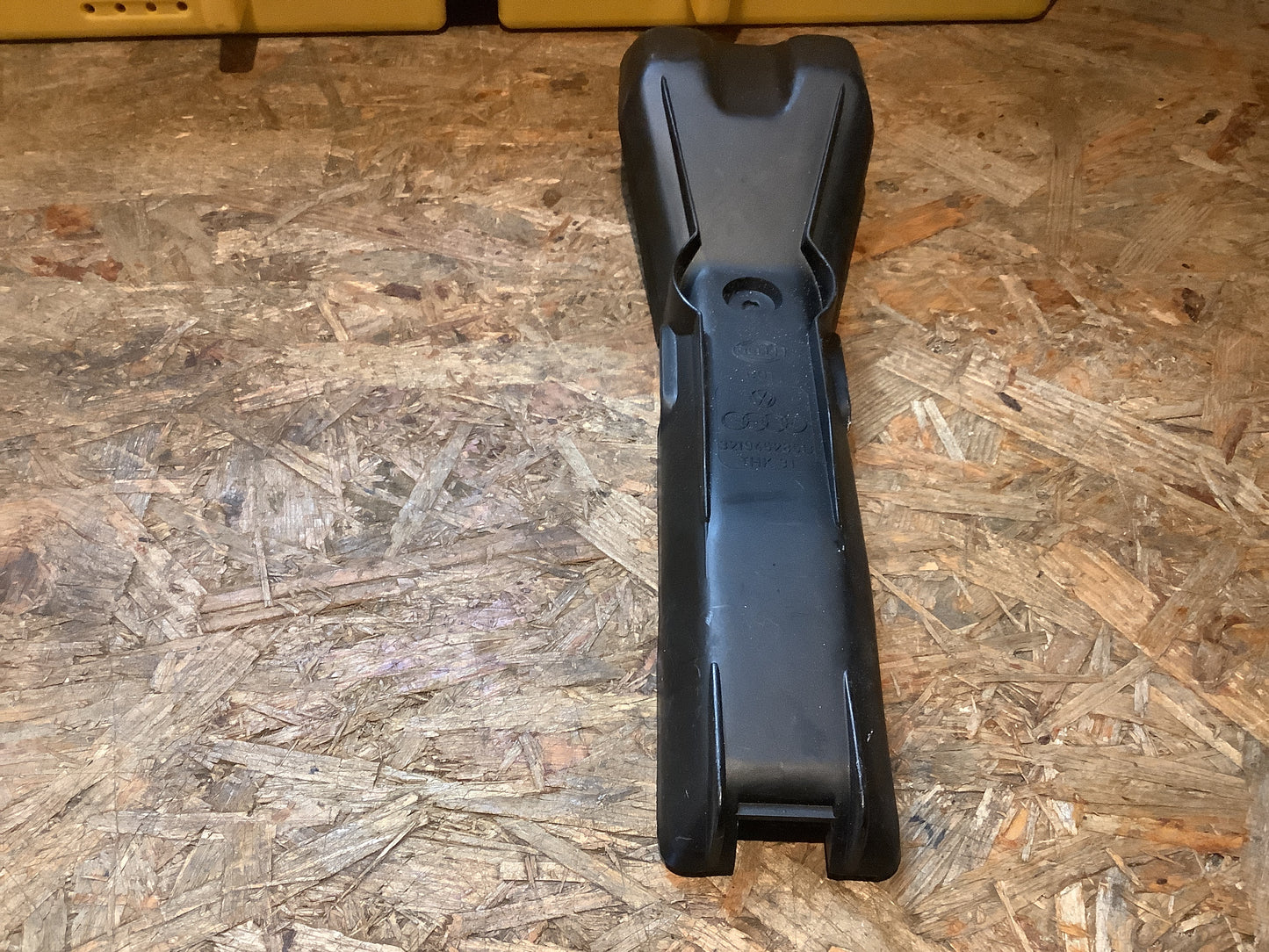 VW Passat B1 Abdeckklappe für Rücklicht Original VW NEU