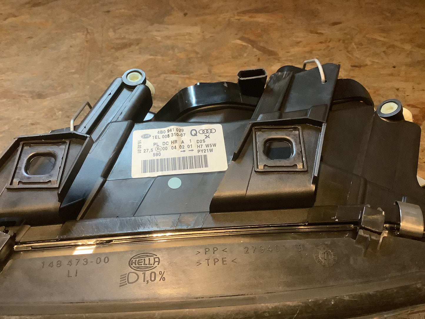 Audi A6 C5 Hauptscheinwerfer links Original VW NEU