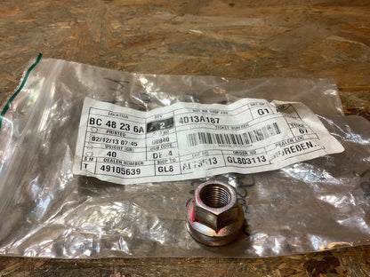 Mitsubishi Pajero, Montero Mutter, vorderer Aufhängungsarm Original Mitsubishi NEU