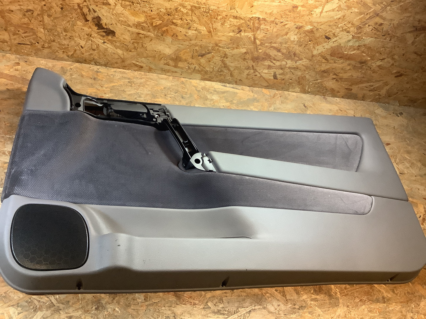 Astra G Cabrio, F67 2.2L, 16V Türverkleidung rechts Original GM NEU