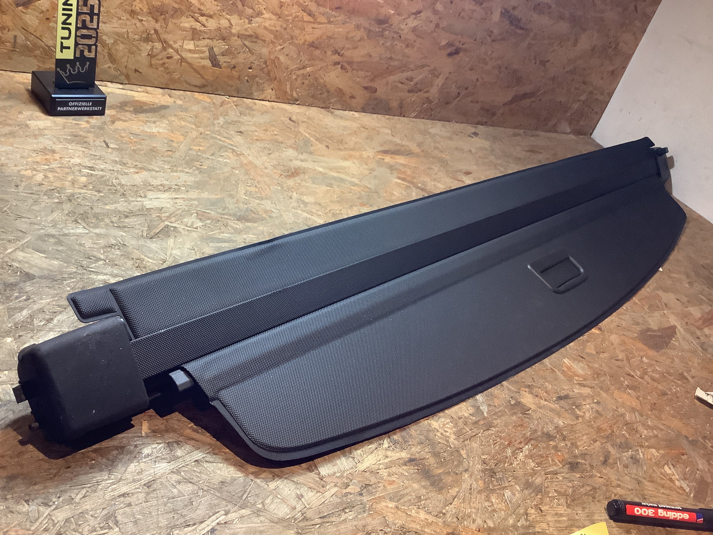 VW Golf 4, Variant Laderaumabdeckung Original VW NEU