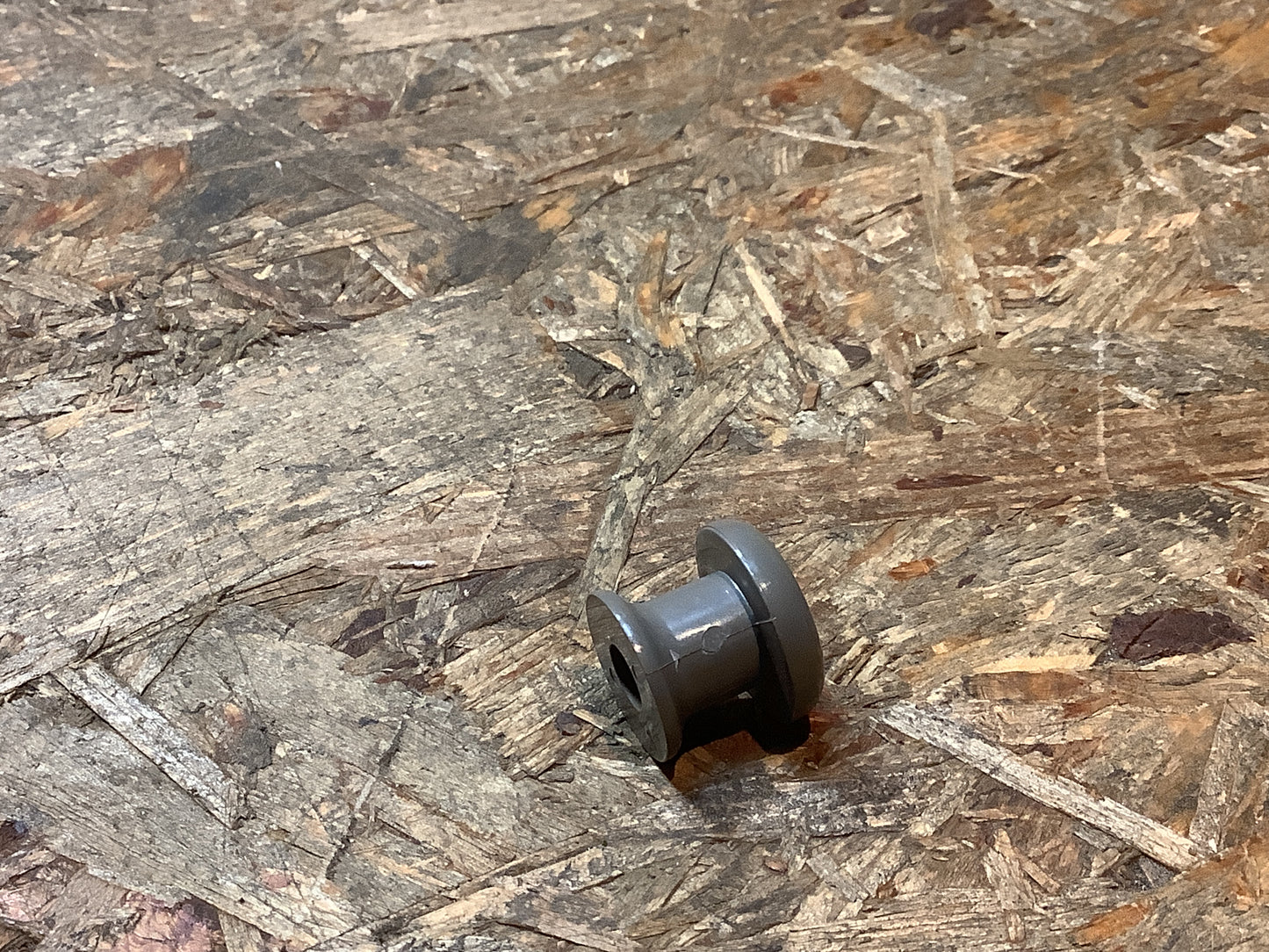 Chevrolet Vivant Knopfbefestigung an Heckklappenverkleidung Original GM NEU