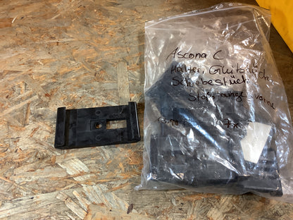 Ascona C, Halter, Gleitstück, Schiebestück, Stoßstange vorne Original GM NEU