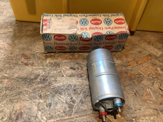 Audi 80 B4, Audi 100/200 Typ 44, Golf 2, Passat 35i Benzinpumpe Original VW NEU