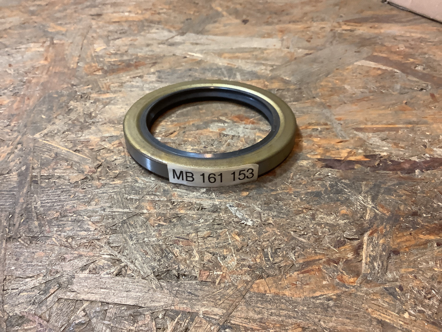 Mitsubishi Canter Fuso Innerer Wellendichtring Original Mitsubishi NEU