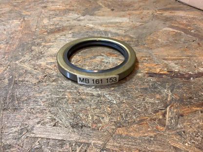 Mitsubishi Canter Fuso Innerer Wellendichtring Original Mitsubishi NEU