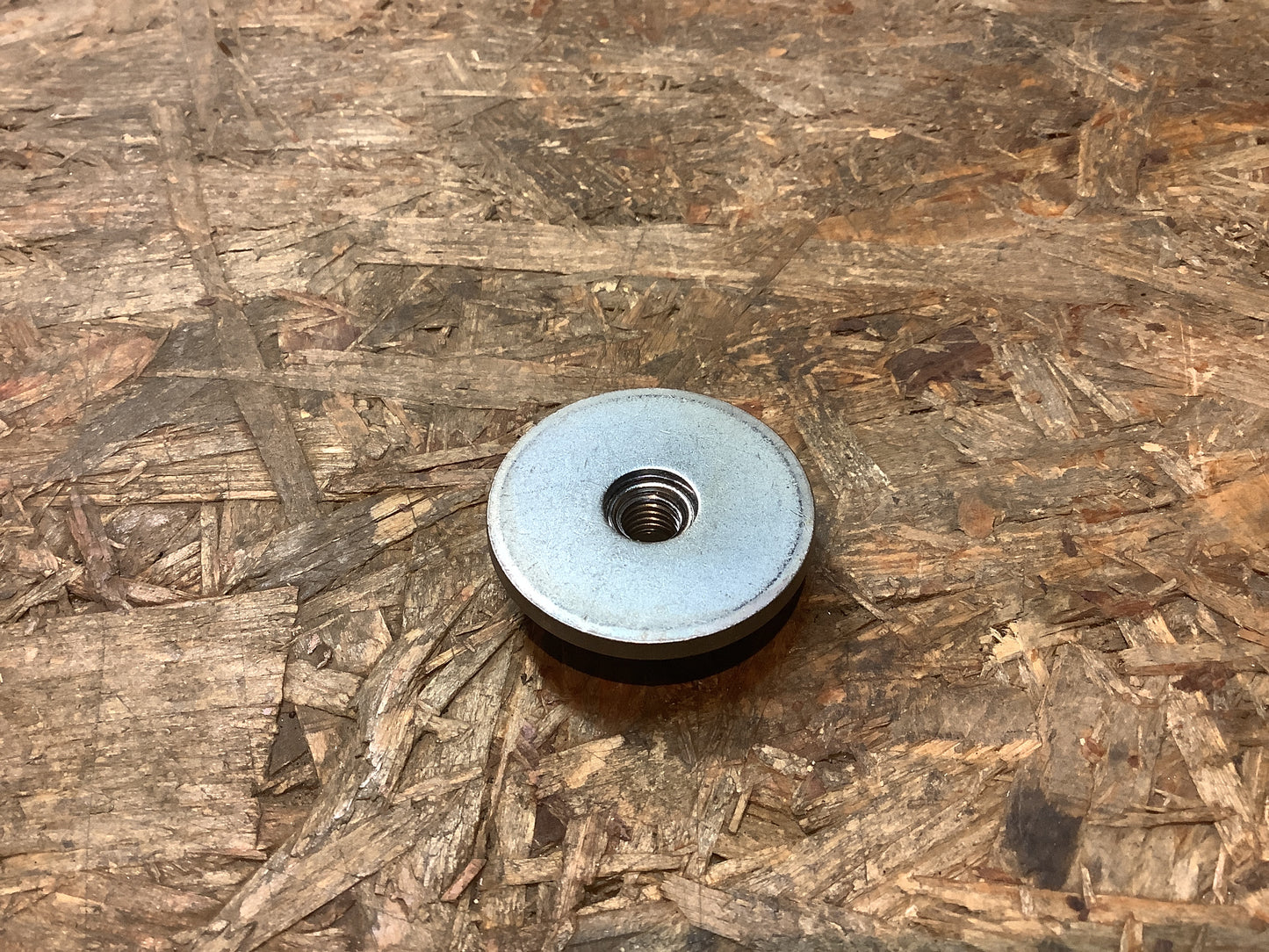 Peugeot Bundmutter an Kraftstofftank Original PSA Groupe NEU