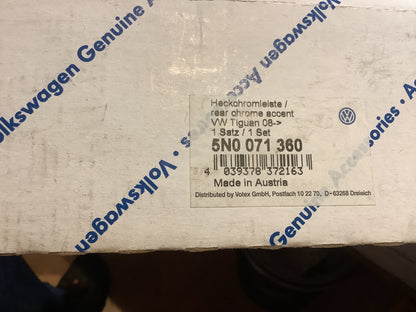 VW Tiguan 08 Heckchromleiste Original VW NEU