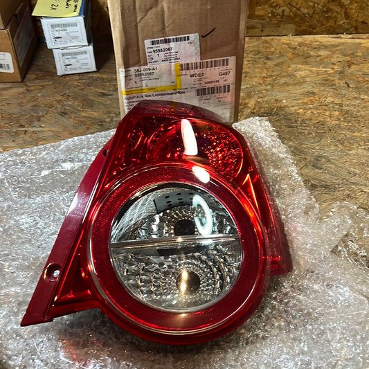 Original GM Chevrolet Aveo Rücklicht rechts NEU 95952067