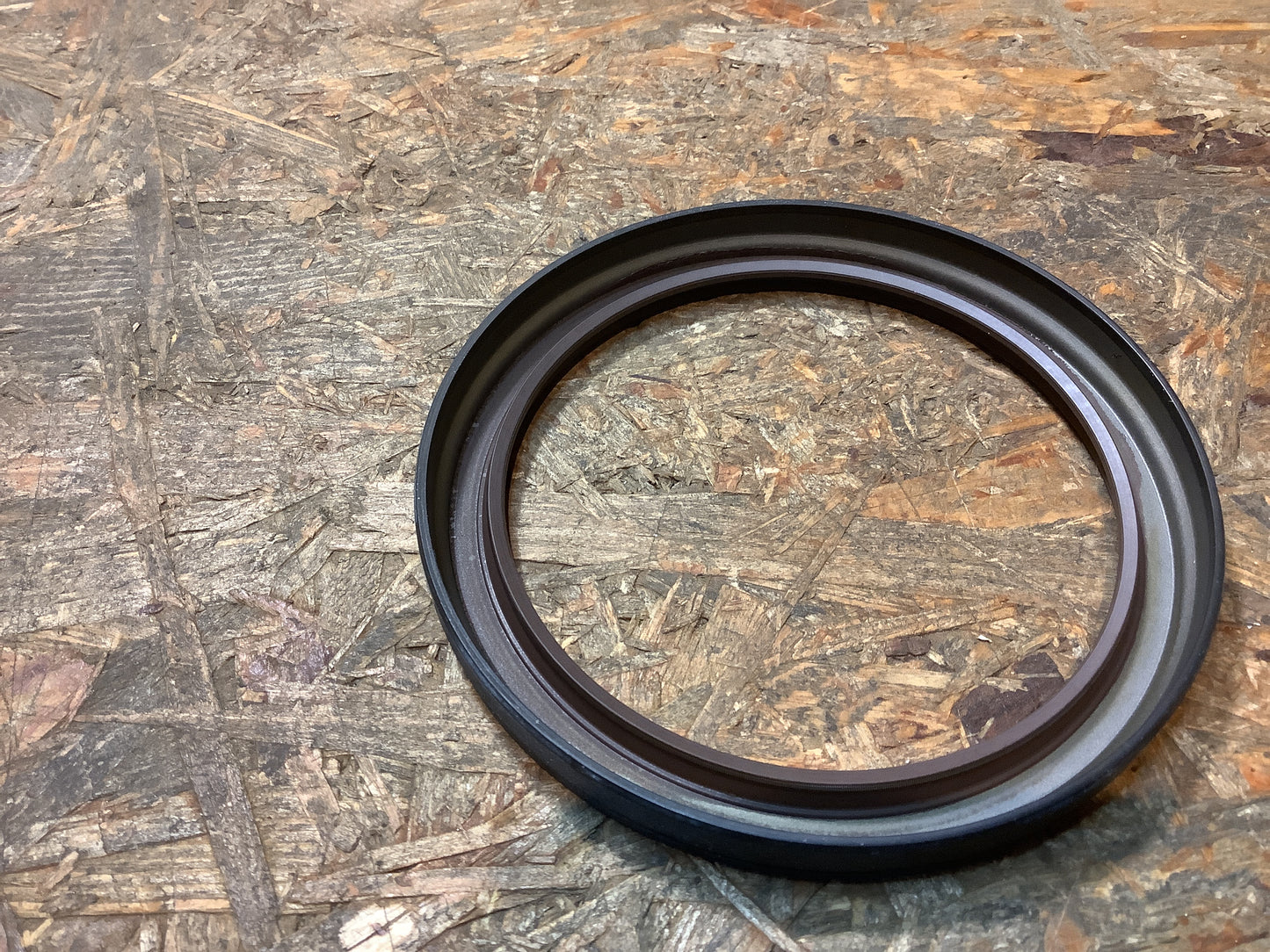 Mitsubishi Carisma Wellendichtring hinten Original NEU
