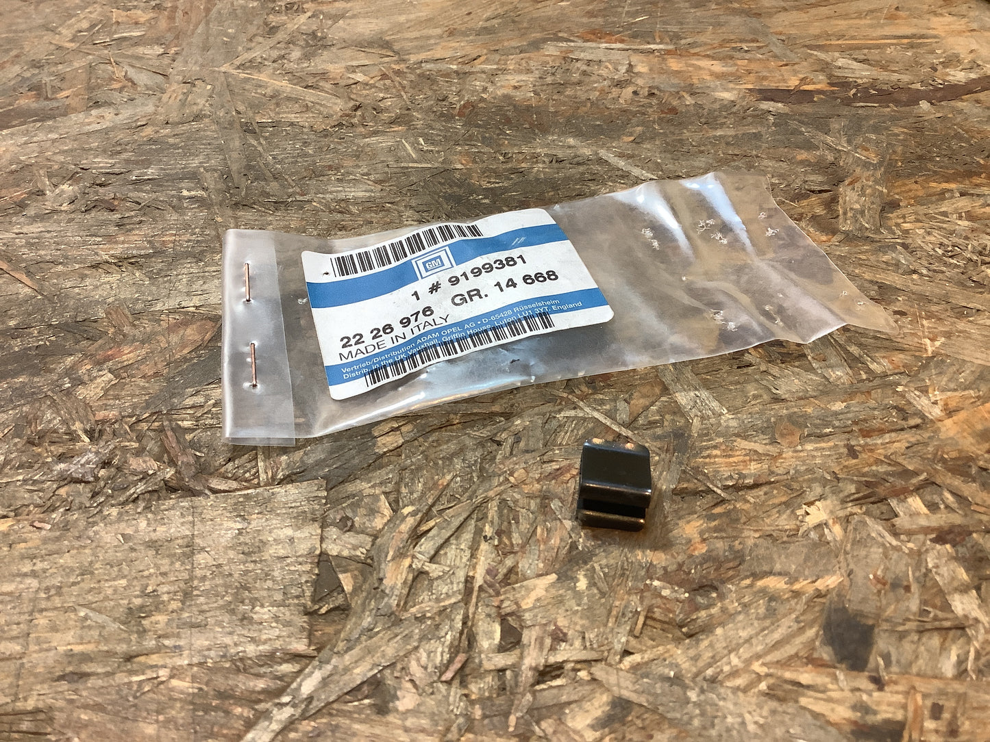 Astra G, Zafira A Clip, Windschutzscheibenzierleiste Original GM NEU