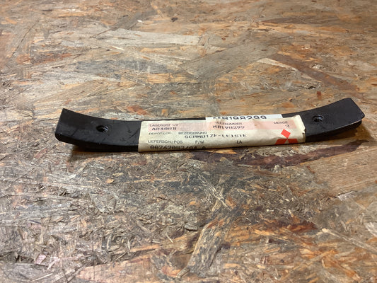 Mitsubishi Pajero  Schmutzfängerleiste Original Mitsubishi NEU