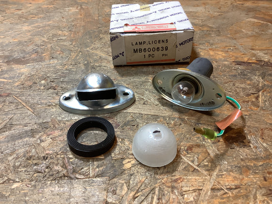 Mitsubishi Kennzeichenleuchte, 2uv Original Mitsubishi NEU