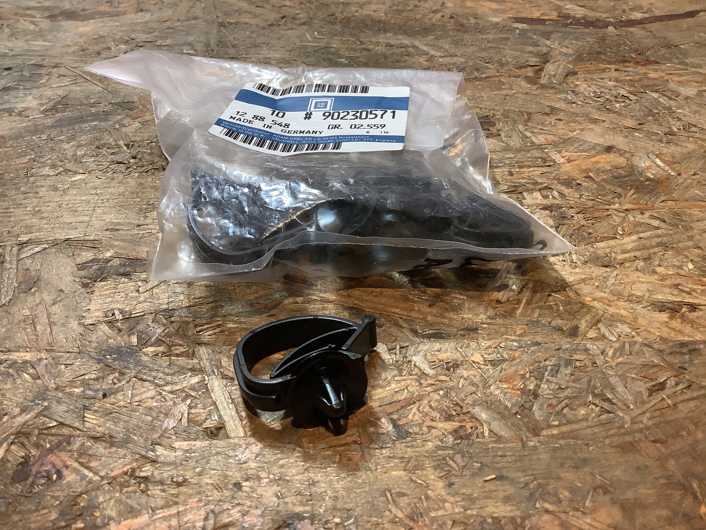 Opel Omega, Vectra, Calibra, Senator, AB Halter Klammer Original GM NEU