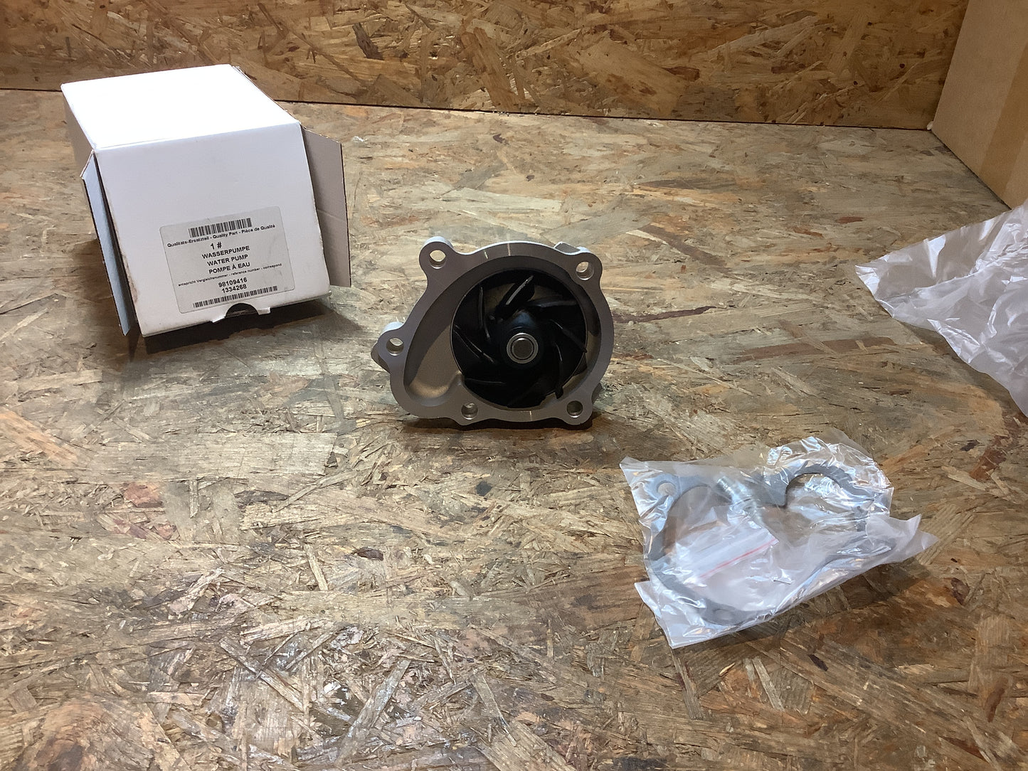 Astra G/H/J, Corsa C, Zafira B, Meriva A, Mokka, Chevrolet Cruze Wasserpumpe Original Quality Part NEU