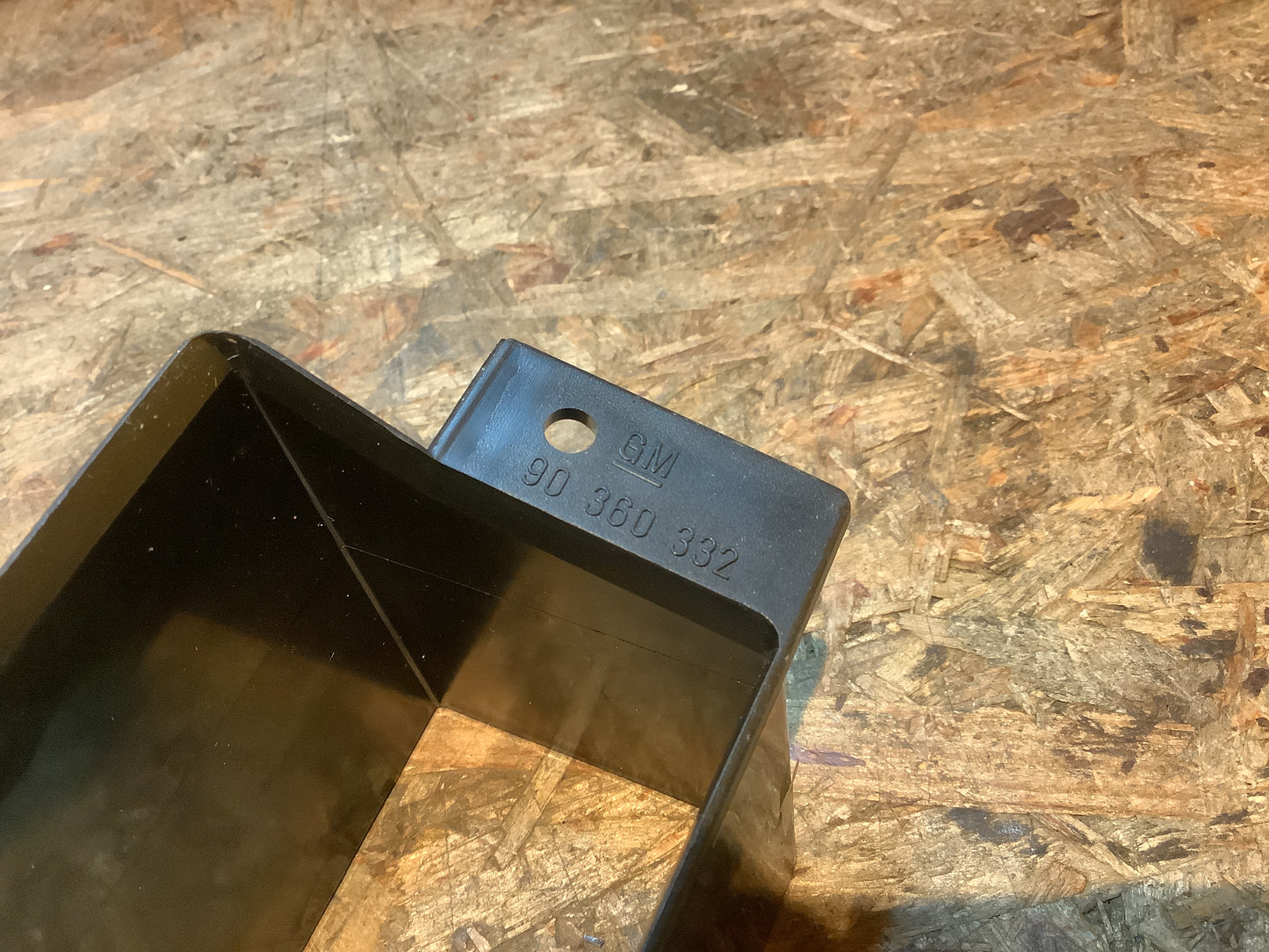 Opel Astra F Einbauschacht Radio Original GM OPEL NEU