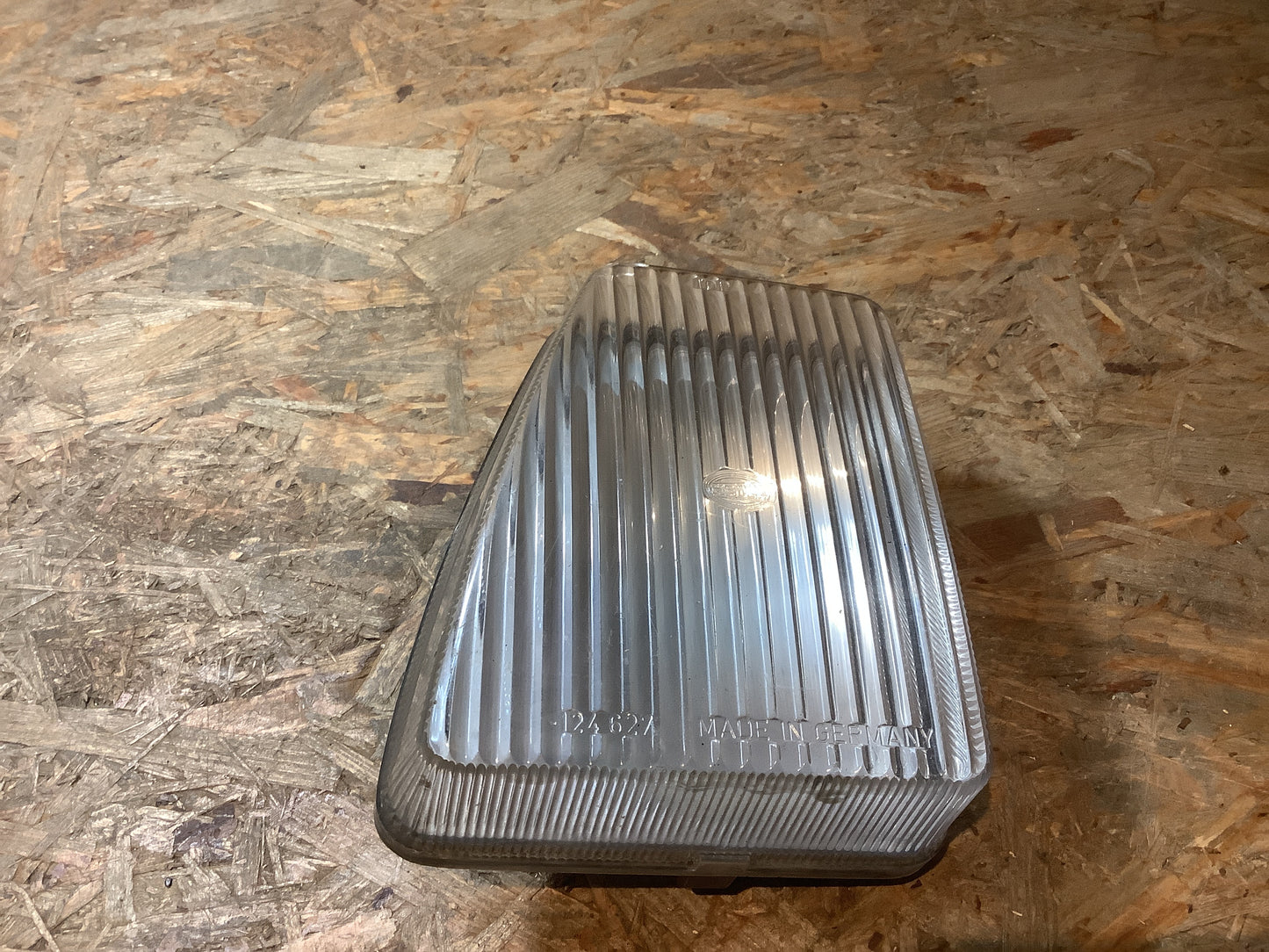 VW Passat 32b Nebelscheinwerfer Attrappe links Original Hella gebraucht