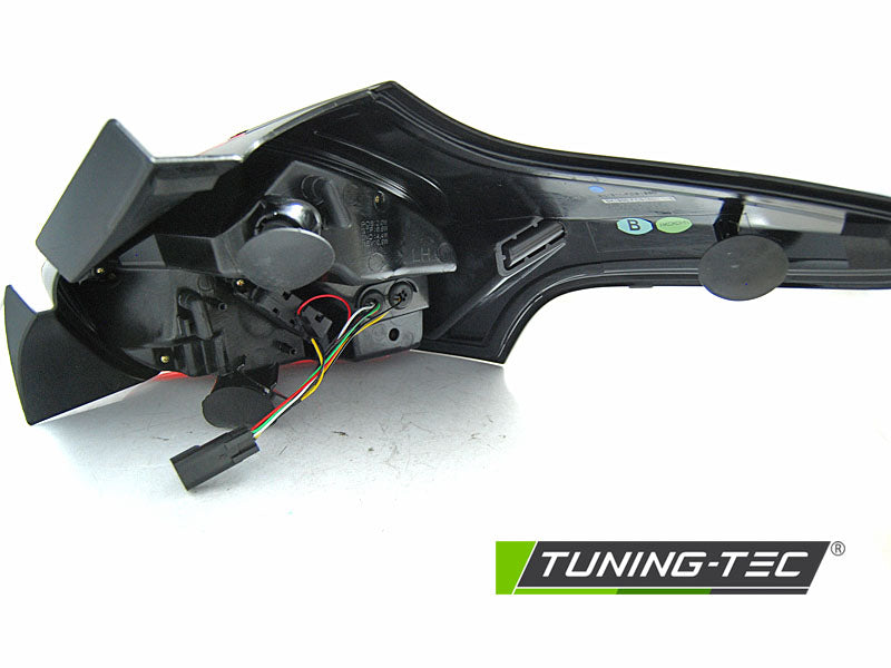 Tuning-Tec Voll LED Lightbar Rückleuchten für Ford Focus MK3 15-18 rot/klar mit dynamischem Blinker