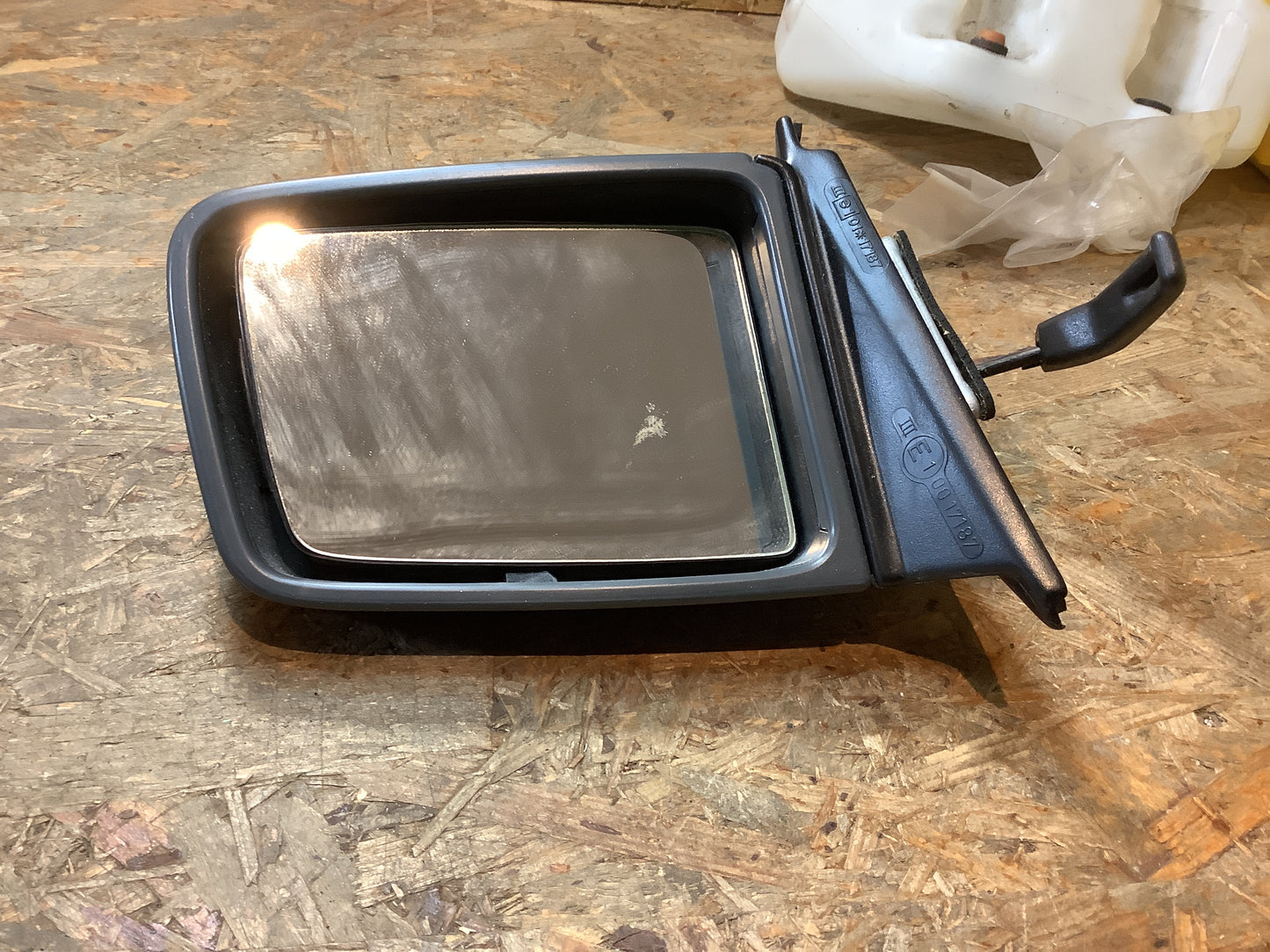 Kadett E Spiegel Manuell Rechts mit Glas Original GM NEU