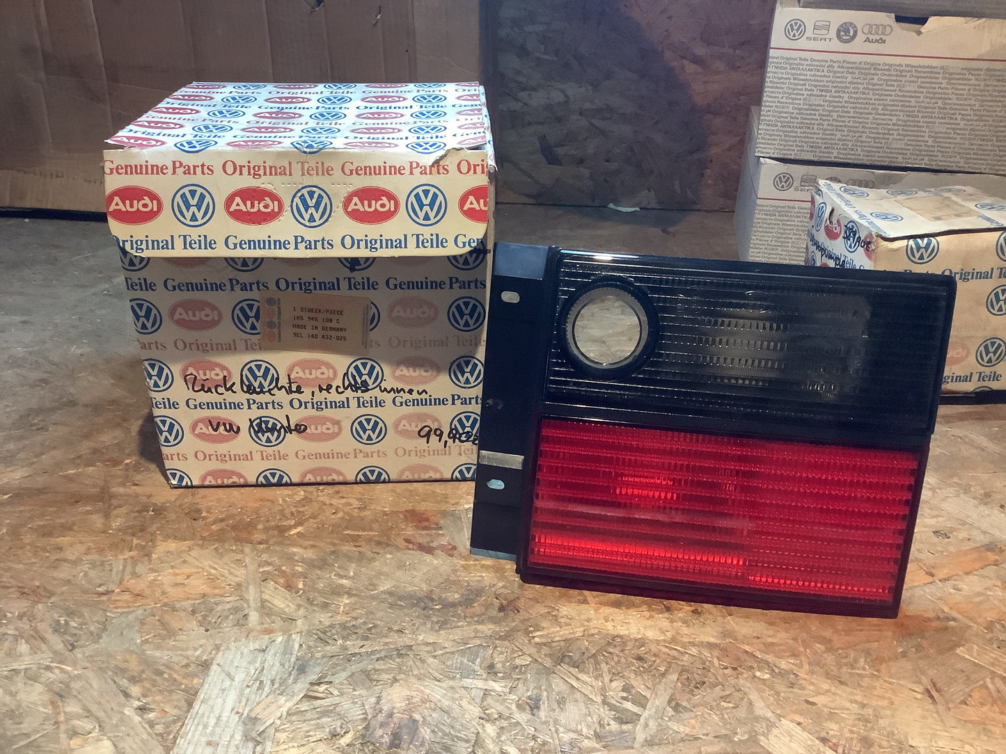 Vw Vento Rückleuchte rechts innen Original Genuine Parts NEU