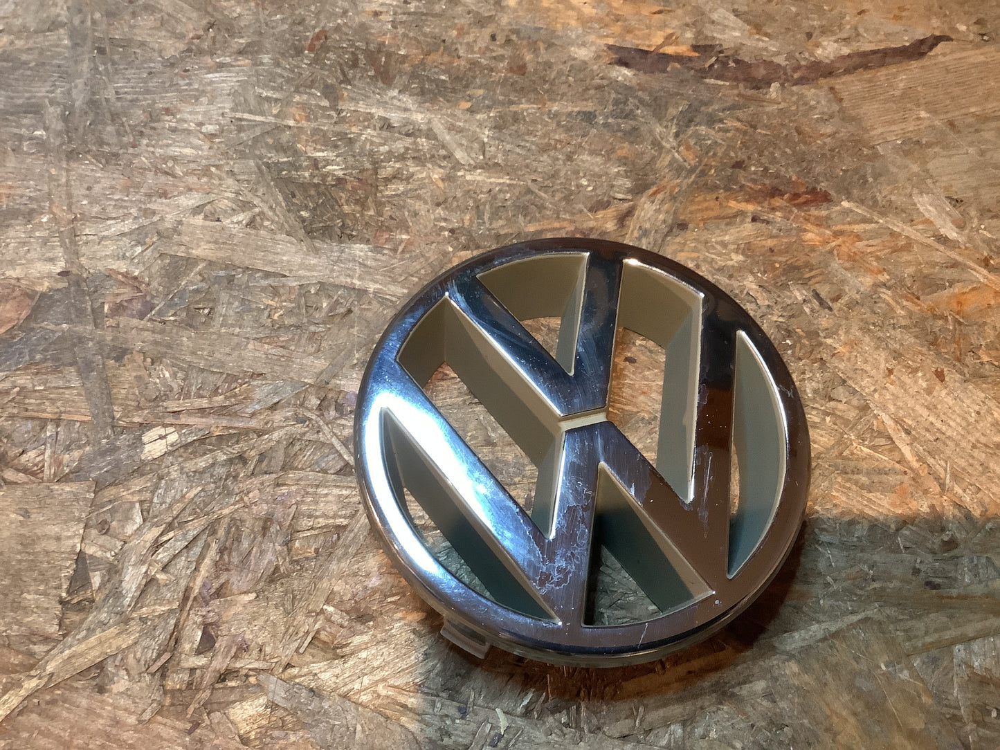 VW Golf 2 VW-Zeichen Heck Original VW Gebraucht