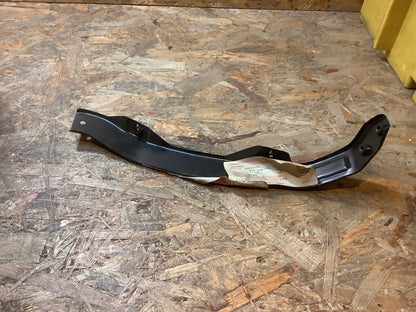 Mitsubishi Diamante, Bj. 1995 Halterung, Stoßstange, hintere Seite, LWR links Original Mitsubishi NEU