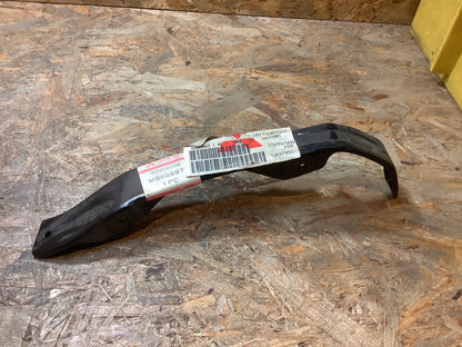 Mitsubishi Diamante, Bj. 1995 Halterung, Stoßstange, hintere Seite, LWR links Original Mitsubishi NEU