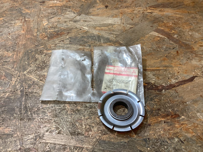 Mitsubishi Cariot, LBUE2 Distanzstück, MIT-Eingangswelle Original Mitsubishi NEU