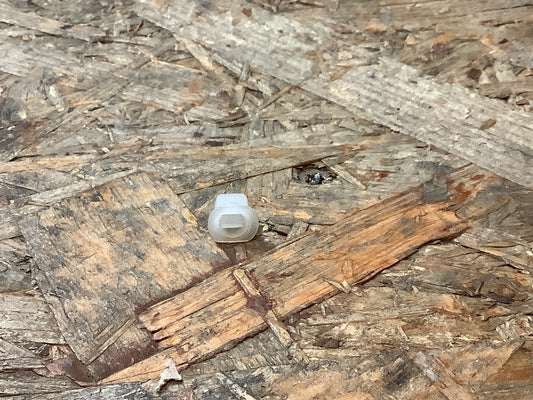 Calibra Tülle C-Säule Original GM NEU