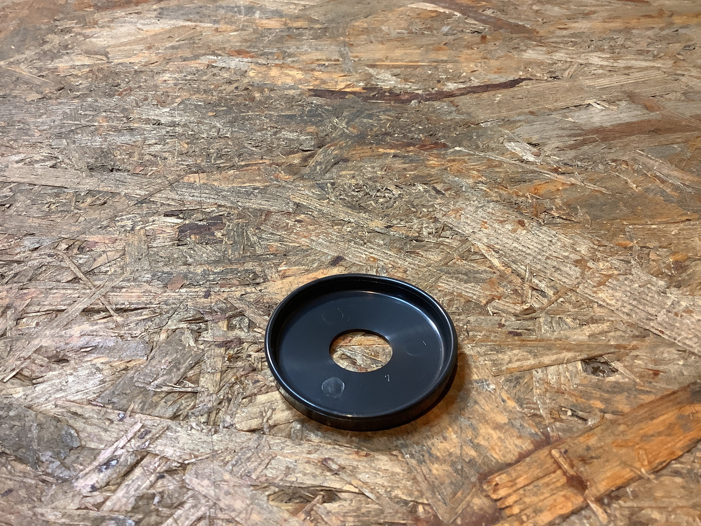 Mitsubishi Pajero, Montero Rosette für Fensterhebergriff vorn Original Mitsubishi NEU