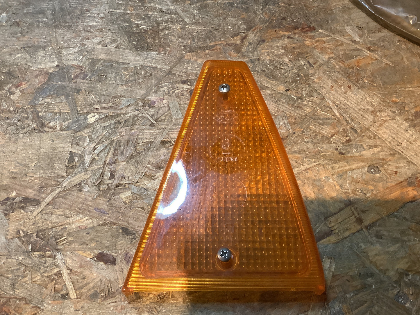 VW Passat B1 Blinker rechts hinten Original VW NEU