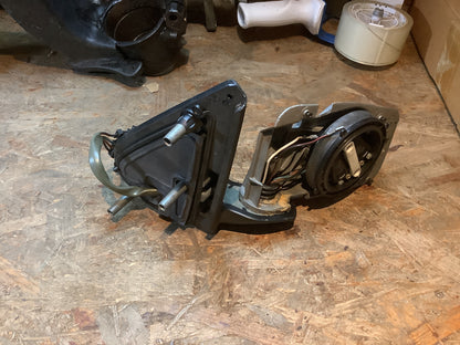 VW Golf III / Vento Spiegelgehäuse rechts Original VW NEU