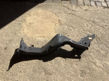 Audi 80, A4 Avant Coupé/Cabrio Längst Träger vorne links Original VW NOS