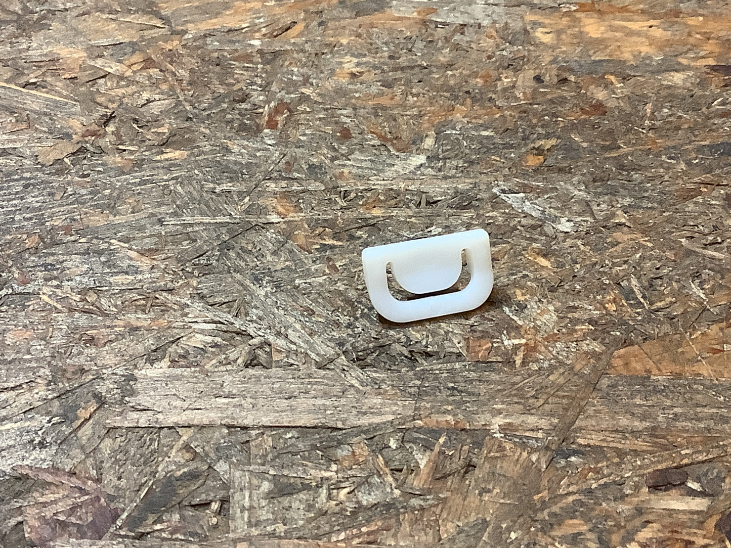 Mitsubishi Pajero Clip, Windschutzscheibenform Original Mitsubishi NEU