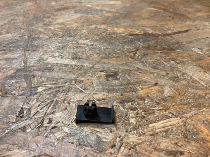 Chevrolet Aveo (T250/T255) Türglasmutter Original GM NEU