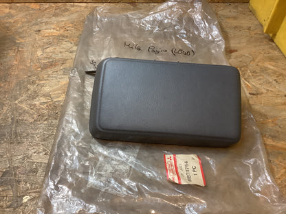Mitsubishi Pajero (L040) Deckel, Konsole Original Mitsubishi NEU
