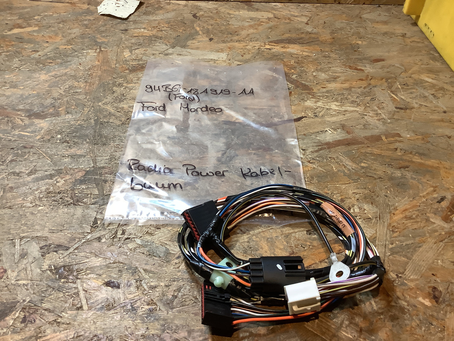 Ford Mondeo Radio Power Kabelbaum Original Ford NEU