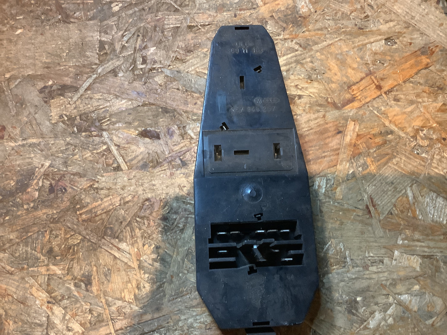 VW Polo 86C Lampenträger links Original VW NEU