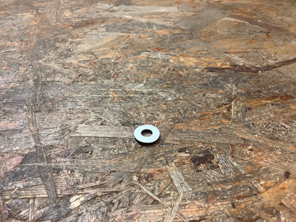 Mitsubishi L400 Van Europe, PA3W Dichtung, hinteres Seitenfenster Original Mitsubishi NEU