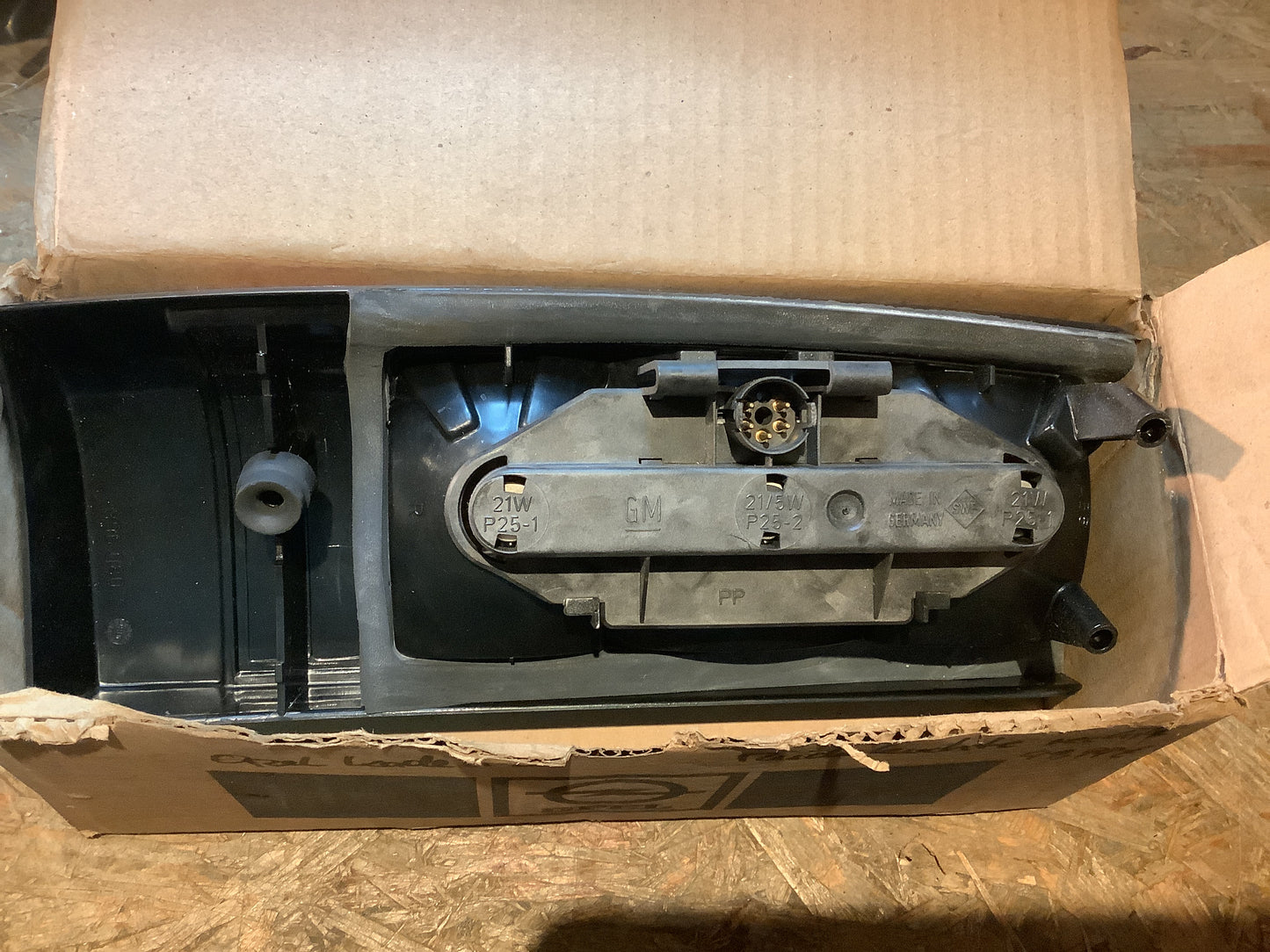 Opel Kadett D Rückleuchte rechts Original Opel NEU