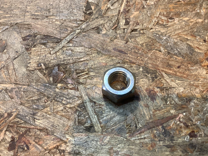 Chevrolet Lanos, Bj. 02-10 Mutter zur Befestigung des Heckträgers Original GM NEU