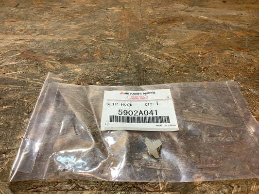 Mitsubishi Lancer, Bj. 08-17 Clip, Dichtungsstreifen an Hintertür Original Mitsubishi NEU