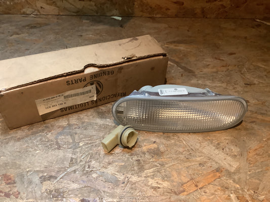 VW Beetle Bj. 98-2010 Blinkleuchte vorn Original VW NEU