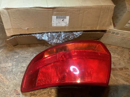 Audi A3 BP, A3 SB ´05 Heckleuchte hinten links Original Genuine Parts NEU