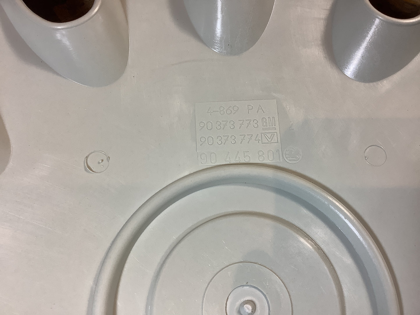 Omega A (für Vauxhall) Abdeckung Scheibenrad (6JX15 Stahscheibenrad) Original GM NEU