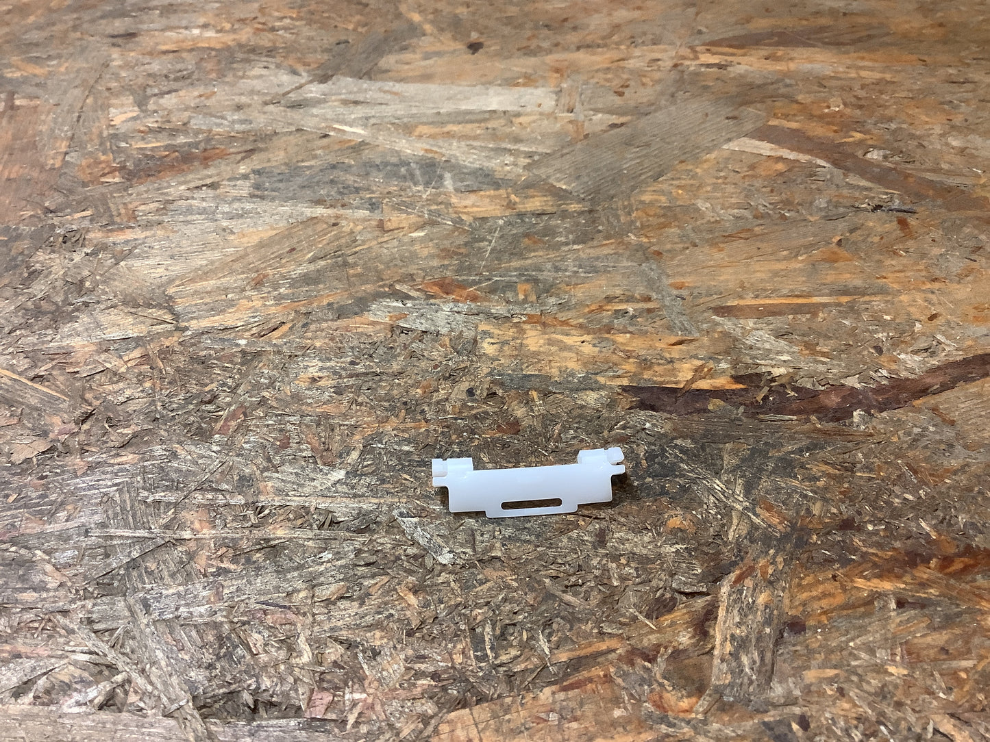 Mitsubishi Pajero Evolution, Mivec, V55W Clip, Zierleiste, Frontscheibe Original Mitsubishi NEU