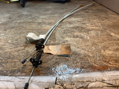 VW Golf II, VW Passat 32b Gaszug Original VW NEU