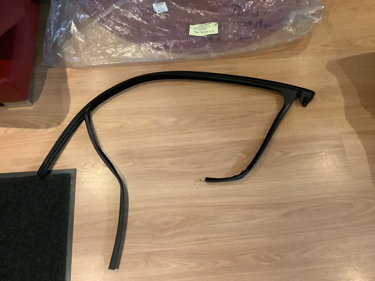 Opel Insignia A Fensterführung vorn rechts Original GM NEU