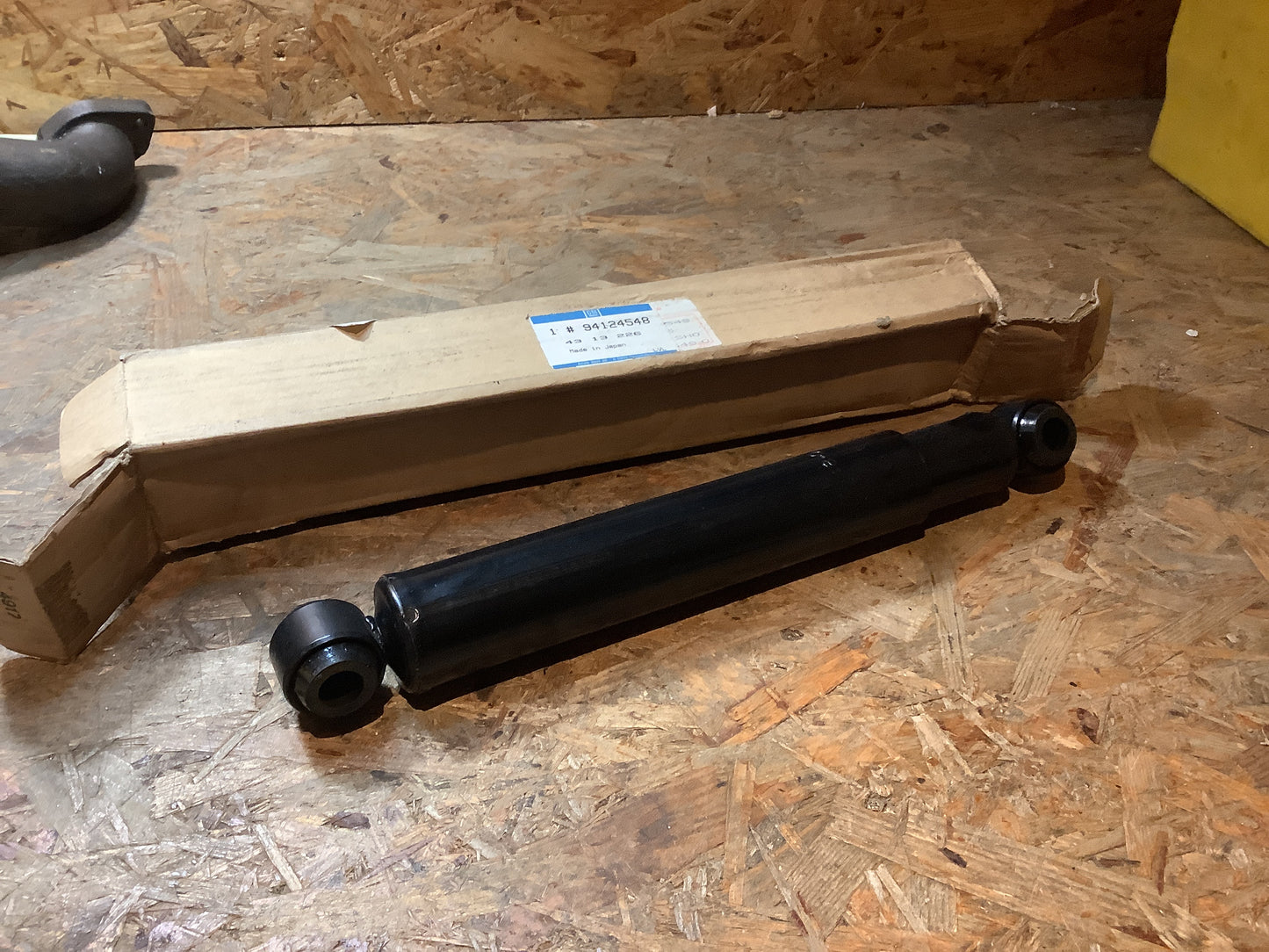 Opel Frontera A Hinterachse Gasdruck Stoßdämpfer Original GM NEU